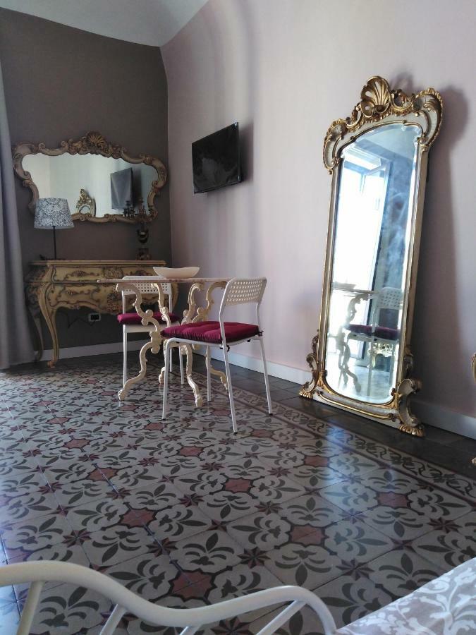 Manzoni Suite Home Catania Exterior foto